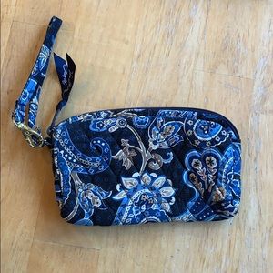 Vera Bradley Wristlet • Windsor Navy